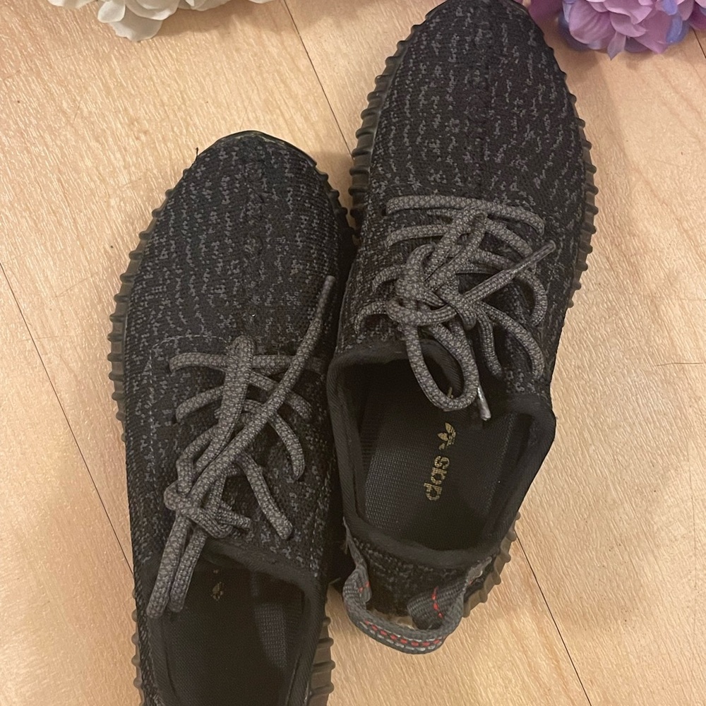 Adidas Yeezy Boost 350 Pirate Black 2016 release Men’s size 5 Good Condition - Picture 9 of 9